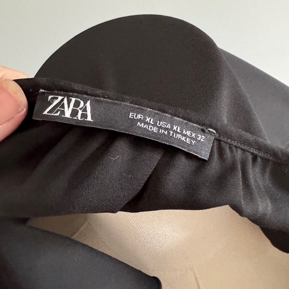 Zara black peplum sleeveless top - Picture 4 of 4